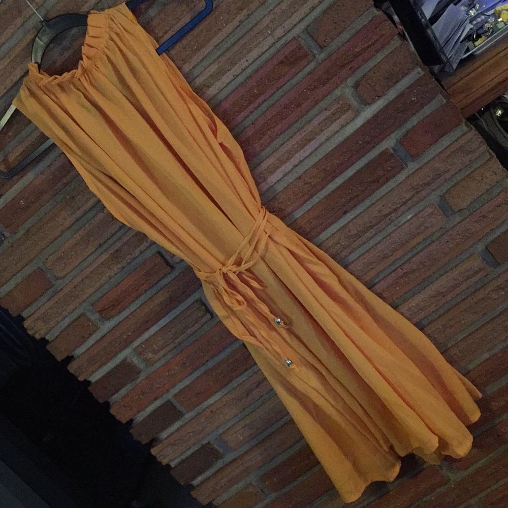 Dress - Picture 4 of 4
